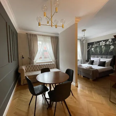 Mr 3 Hotel apartamentowy 3*