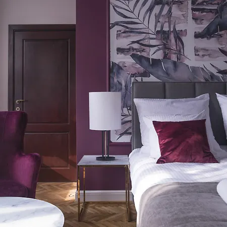 Mr 3 Hotel apartamentowy
