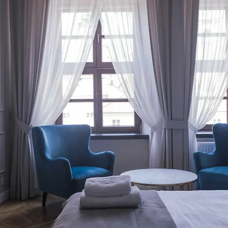 Mr 3 Aparthotel 4*