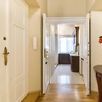 Mr 3 Hotel apartamentowy 4*