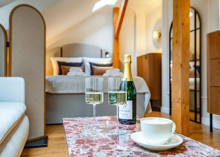 Mr 3 Hotel apartamentowy 4*