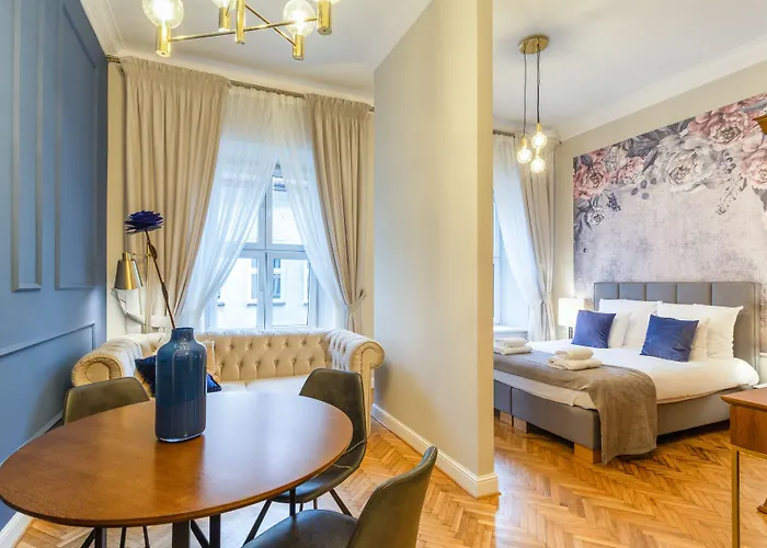 Mr 3 Hotel apartamentowy 4*